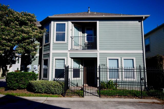 1706 Redwing Bluff Drive, Houston, TX 77009