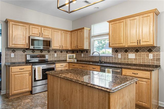 3728 Georgia Pond Lane, High Point, NC 27265