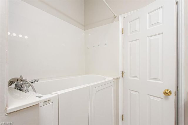 3728 Georgia Pond Lane, High Point, NC 27265