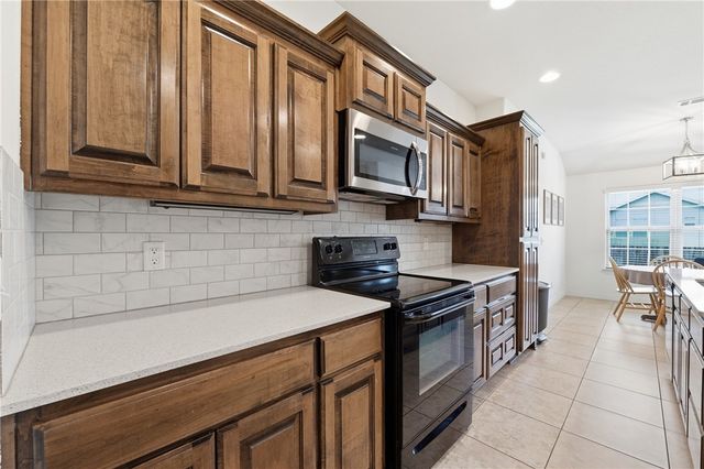 705 Olivia Lane, Centerton, AR 72719