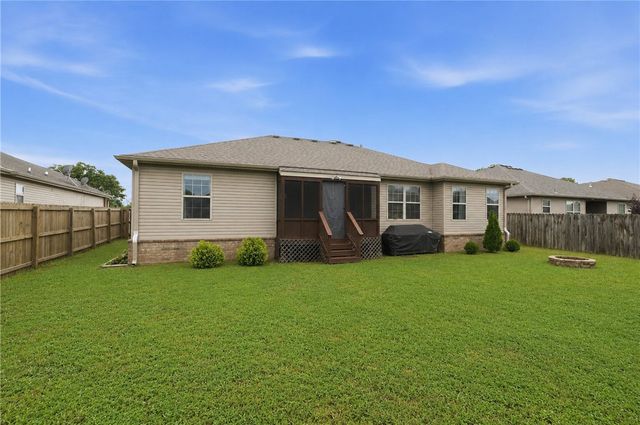 705 Olivia Lane, Centerton, AR 72719