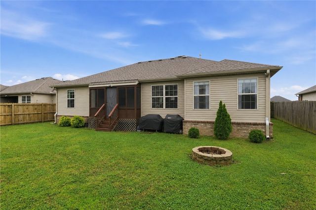 705 Olivia Lane, Centerton, AR 72719