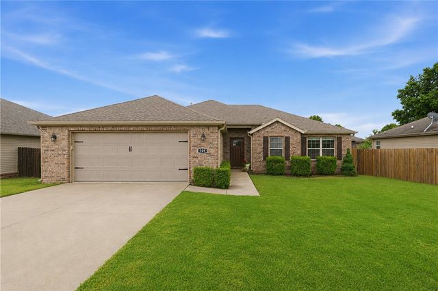 705 Olivia Lane, Centerton, AR 72719