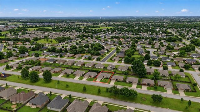 705 Olivia Lane, Centerton, AR 72719