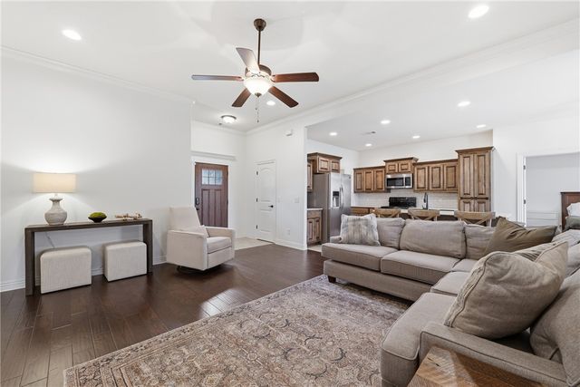 705 Olivia Lane, Centerton, AR 72719