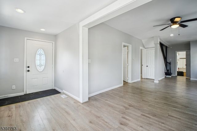 296 Dixon Ave, Paterson City, NJ 07501