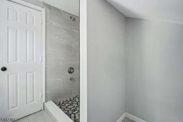 296 Dixon Ave, Paterson City, NJ 07501