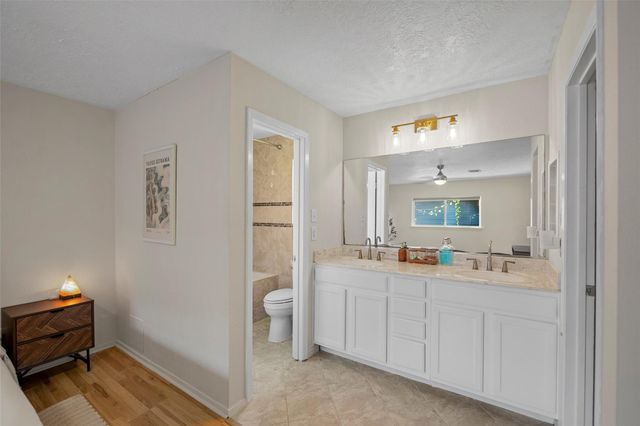 2335 Farriers Bend Drive, Friendswood, TX 77546