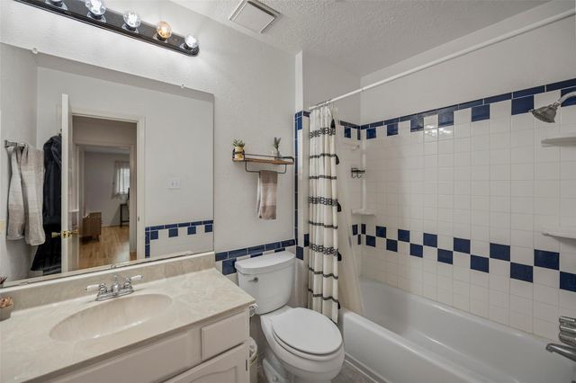 2335 Farriers Bend Drive, Friendswood, TX 77546