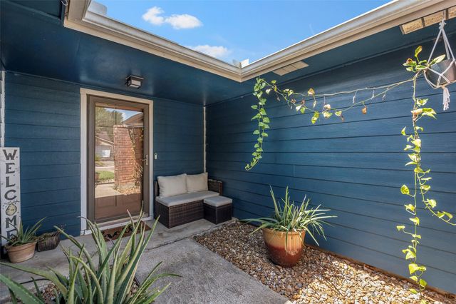 2335 Farriers Bend Drive, Friendswood, TX 77546