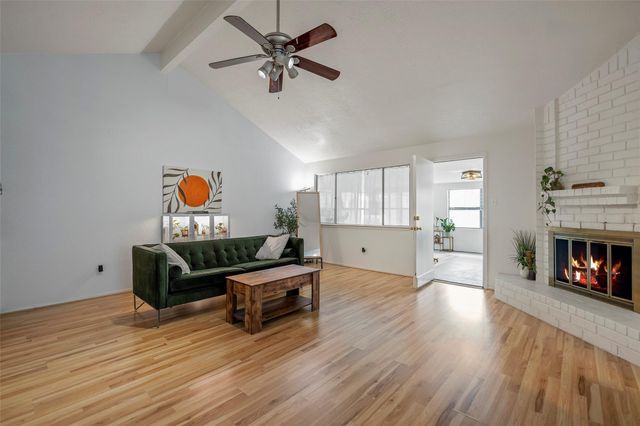 2335 Farriers Bend Drive, Friendswood, TX 77546