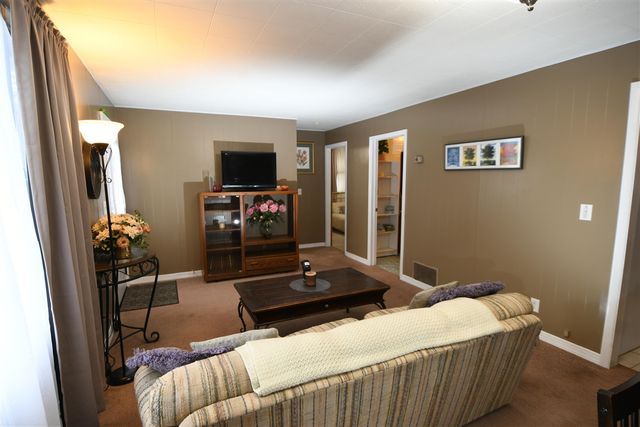 25248 Front Street, Mattawan, MI 49071