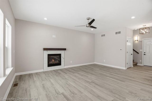 23188 Waterview Drive, New Boston, MI 48164