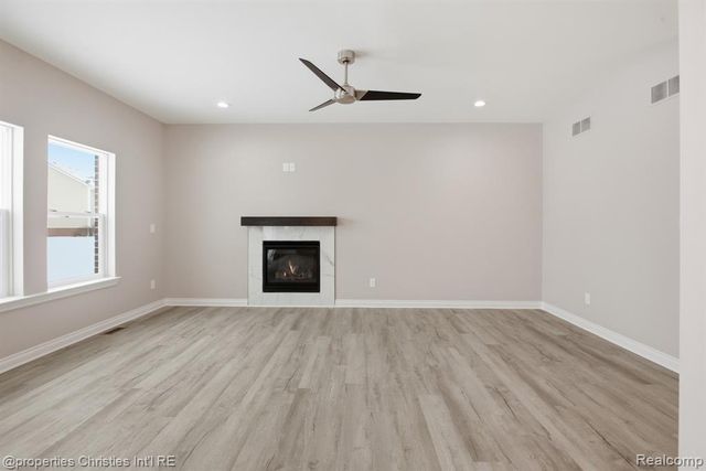 23188 Waterview Drive, New Boston, MI 48164