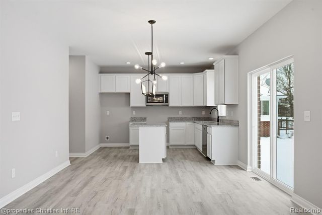 23188 Waterview Drive, New Boston, MI 48164