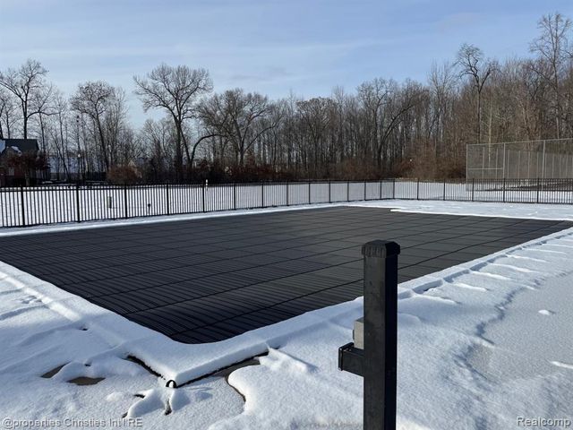 23188 Waterview Drive, New Boston, MI 48164