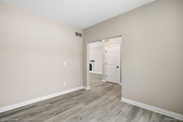 23188 Waterview Drive, New Boston, MI 48164