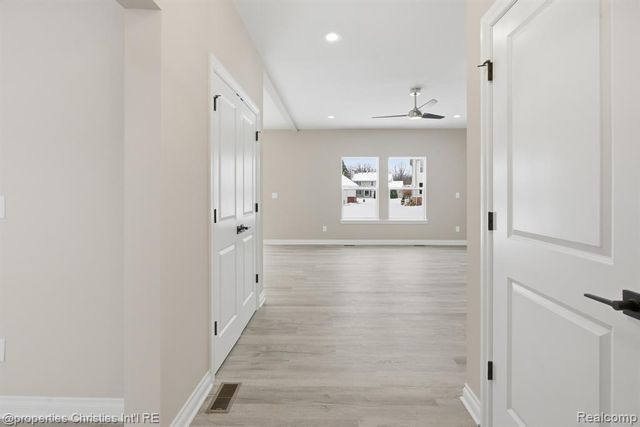 23188 Waterview Drive, New Boston, MI 48164