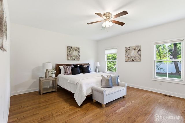 26 Washington Place, Metuchen, NJ 08840