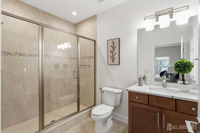 26 Washington Place, Metuchen, NJ 08840