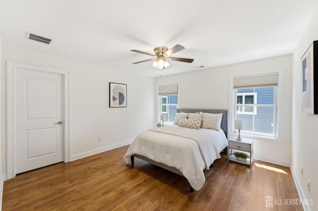 26 Washington Place, Metuchen, NJ 08840