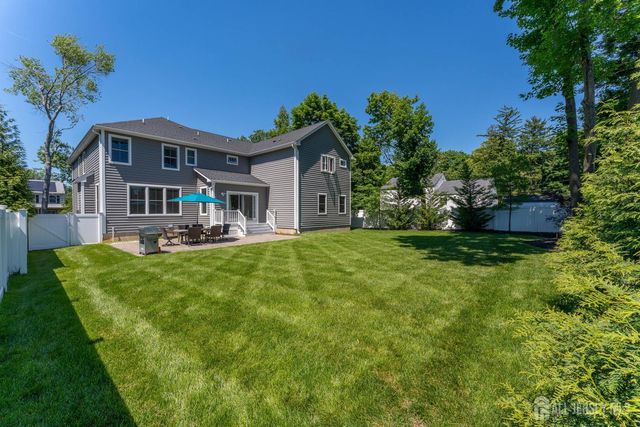 26 Washington Place, Metuchen, NJ 08840