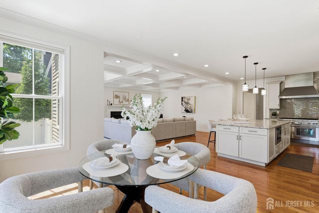 26 Washington Place, Metuchen, NJ 08840