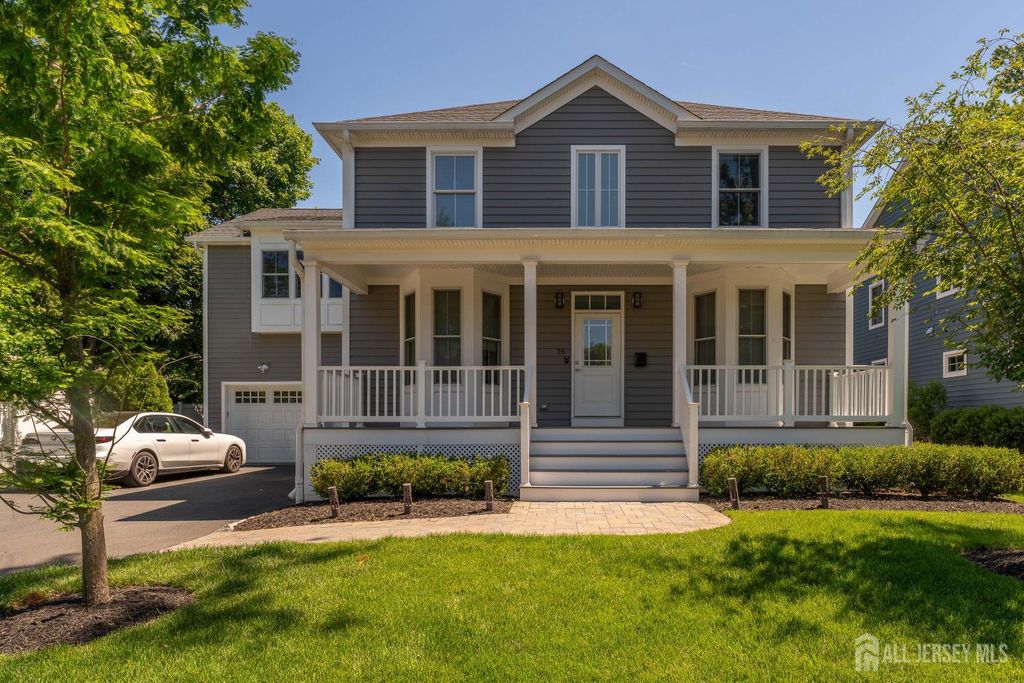26 Washington Place, Metuchen, NJ 08840