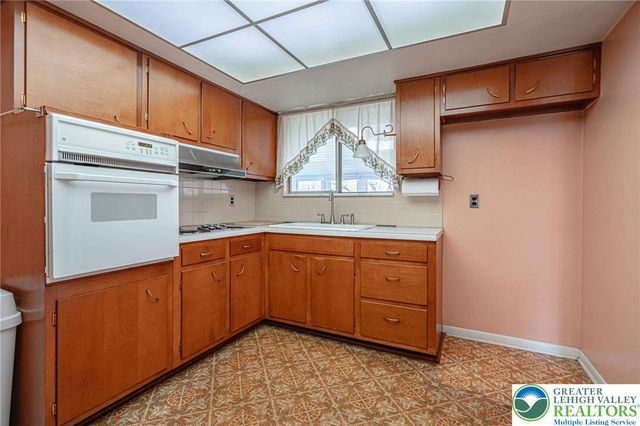 2630 Jacksonville Road, Bethlehem City, PA 18017