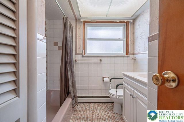 2630 Jacksonville Road, Bethlehem City, PA 18017