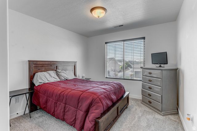 242 E ECHO LEDGE DR, Saratoga Springs, UT 84045