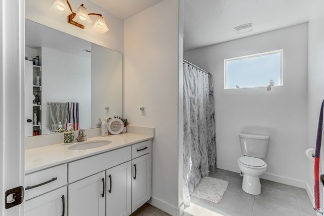 242 E ECHO LEDGE DR, Saratoga Springs, UT 84045