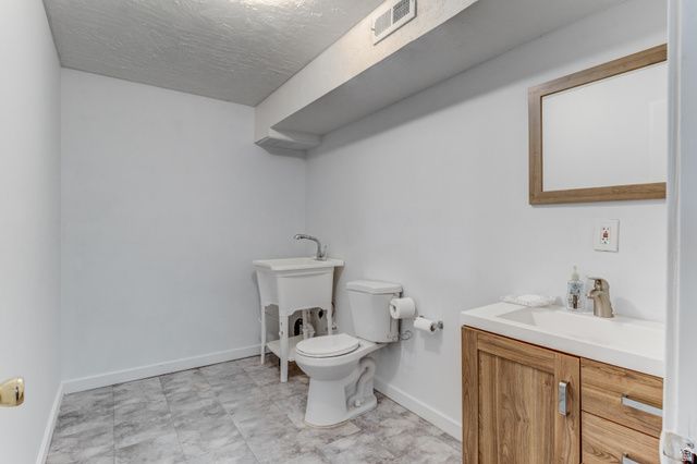 242 E ECHO LEDGE DR, Saratoga Springs, UT 84045