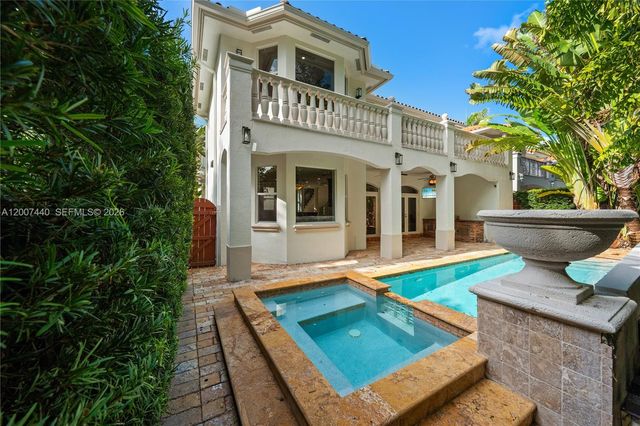 4065 Battersea Road, Miami, FL 33133