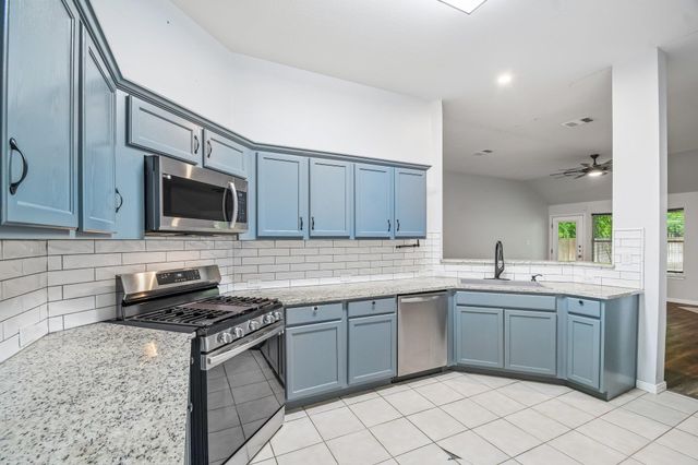 596 Goldenrod ST, Kyle, TX 78640