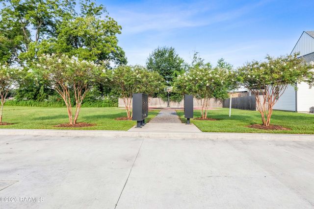 111 Wishing Well Drive, Broussard, LA 70518