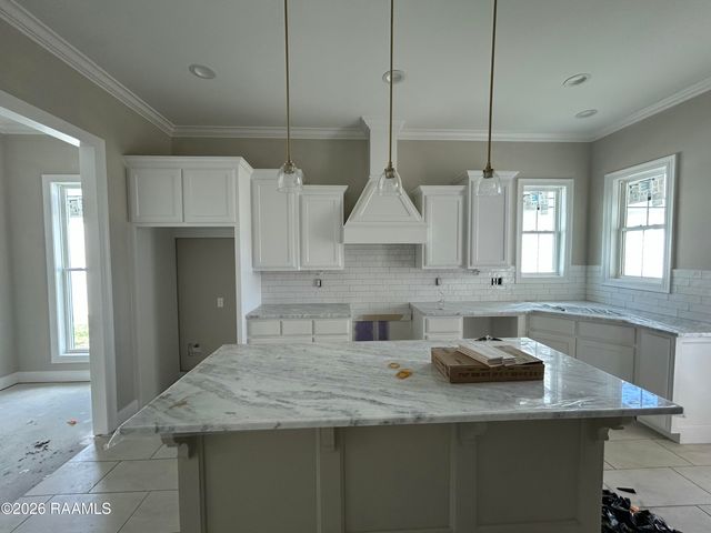 111 Wishing Well Drive, Broussard, LA 70518