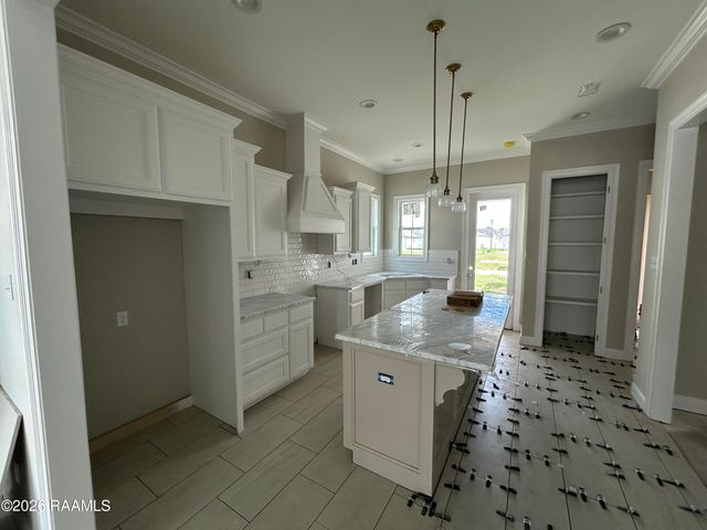 111 Wishing Well Drive, Broussard, LA 70518