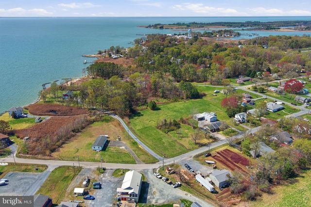 5666 WALNUT ST, Rock Hall, MD 21661