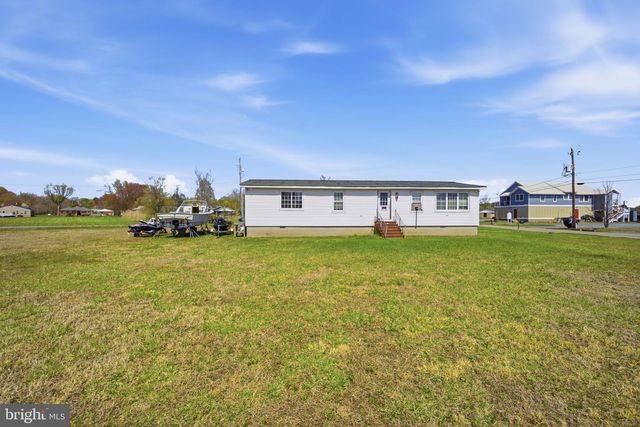 5666 WALNUT ST, Rock Hall, MD 21661