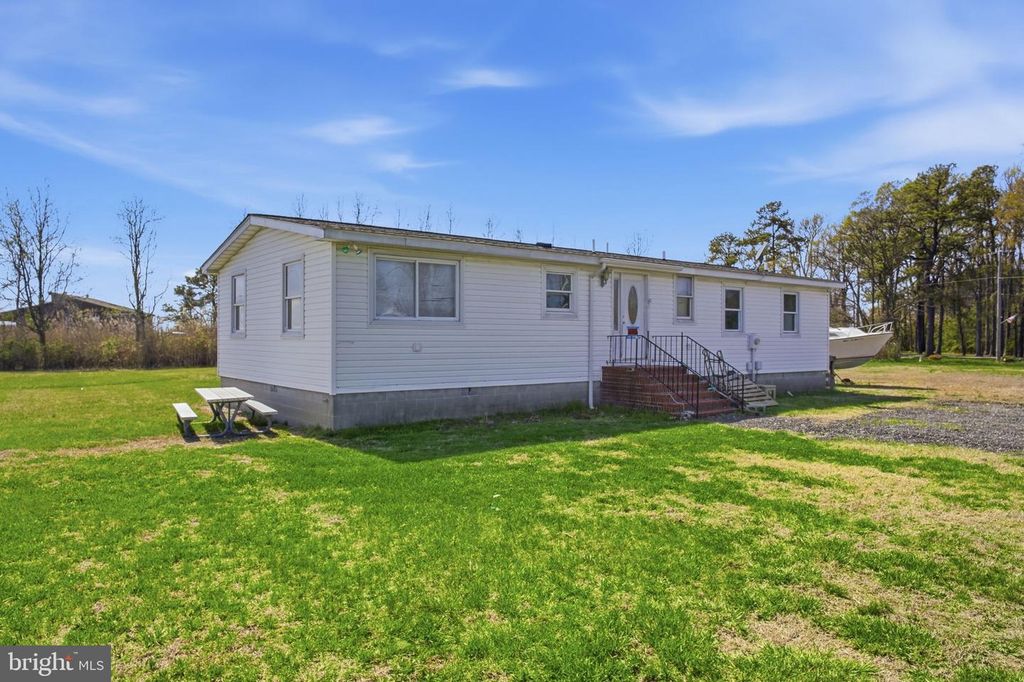 5666 WALNUT ST, Rock Hall, MD 21661