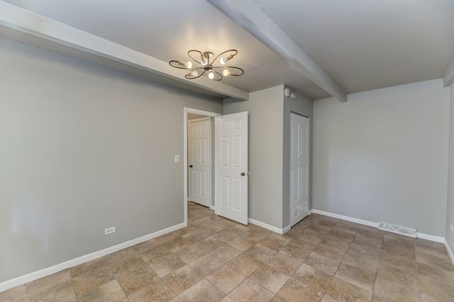 2837 Oxford Drive, Markham, IL 60428