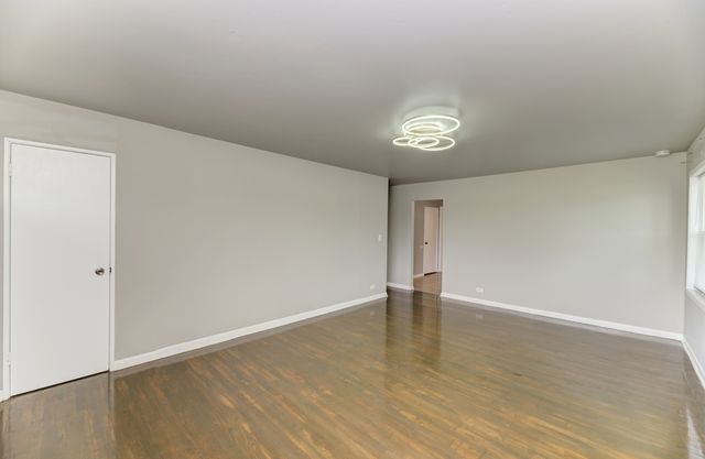 2837 Oxford Drive, Markham, IL 60428