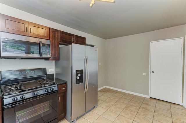 2837 Oxford Drive, Markham, IL 60428