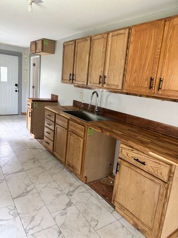 521 S Topeka, El Dorado, KS 67042
