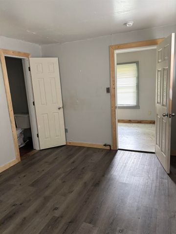 521 S Topeka, El Dorado, KS 67042