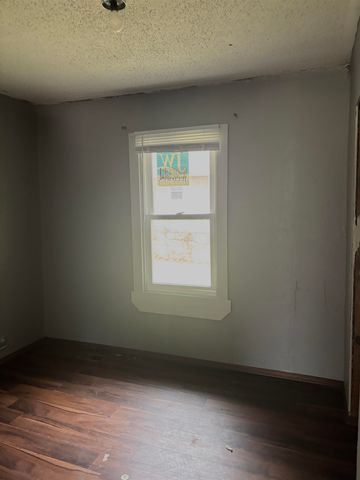 521 S Topeka, El Dorado, KS 67042