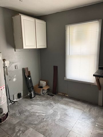 521 S Topeka, El Dorado, KS 67042
