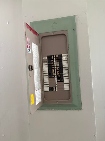 521 S Topeka, El Dorado, KS 67042