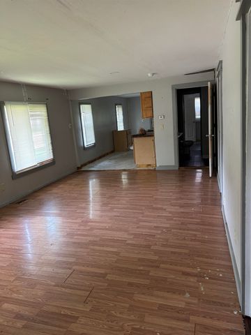 521 S Topeka, El Dorado, KS 67042